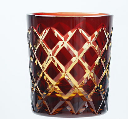 Japanisches Kristallglas im Edo-Schliff mit Asterismus-Effekt