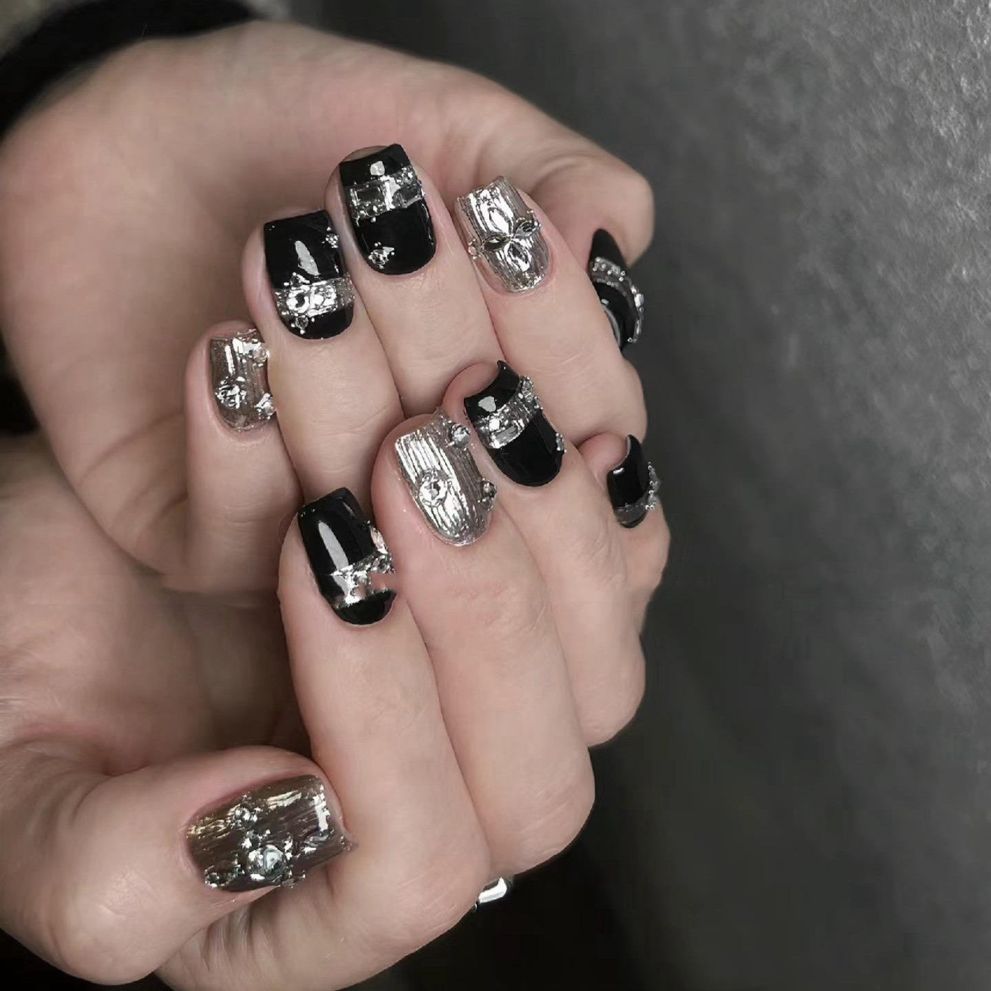 Handgetragene Nagelflicken, kurz, Herbst und Winter