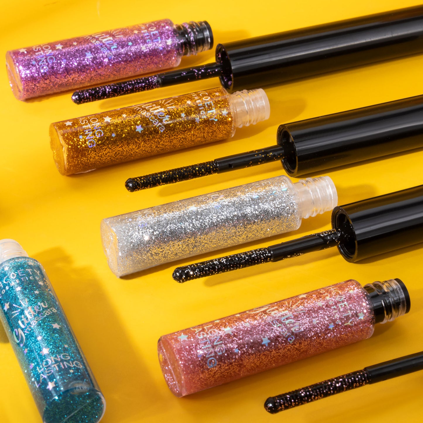 Farbige Mascara in 5 Farben, wasserfest und wischfest