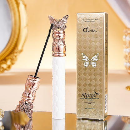 Wasserfeste, wischfeste Wimperntusche für extra Schwung