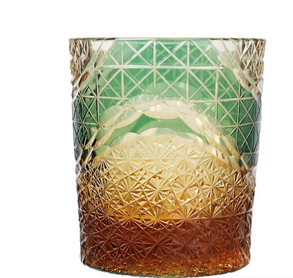 Japanisches Kristallglas im Edo-Schliff mit Asterismus-Effekt