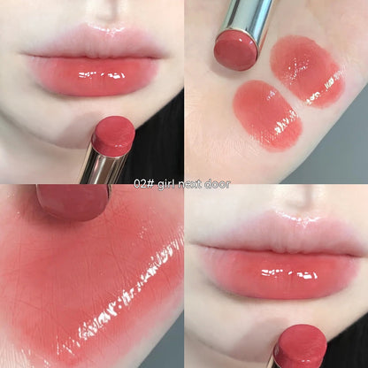 Glatter, glänzender Lippenstift, Farbspiegel