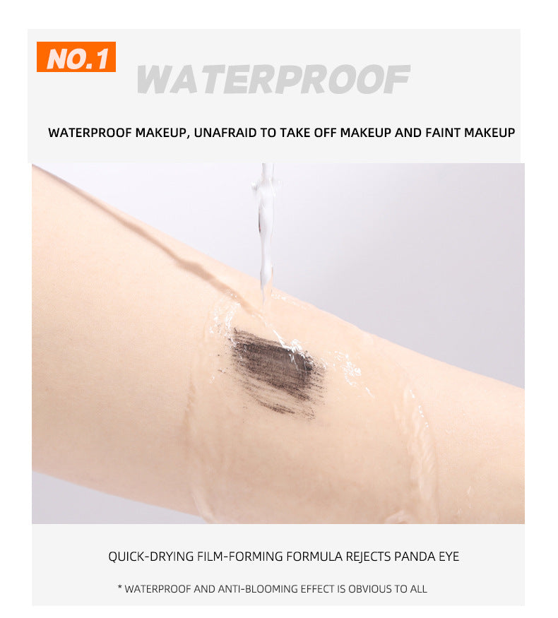 Langanhaltende Mascara, die nicht leicht verläuft, mit feiner Bürste.